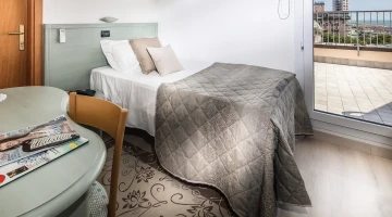 Single room with balcony