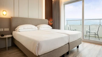 Chambre Look avec balcon face à la mer