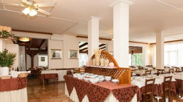 Buffet im Restaurantraum