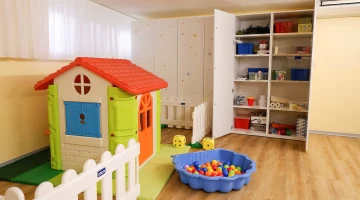 Material in the play area