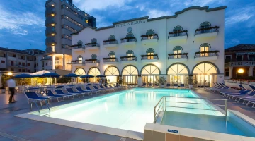 Hotel mit Schwimmbad