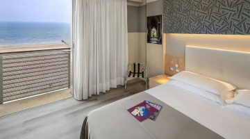 Double room facing the sea