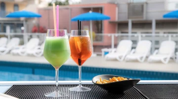 Aperitif by the pool