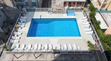 Swimming pool and solarium seen from above