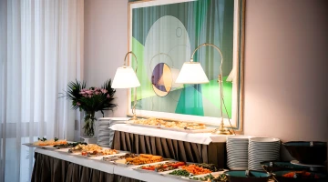 Verdure cotte e crude a buffet