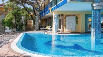 Outdoor swimming pool