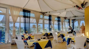Restaurant hall