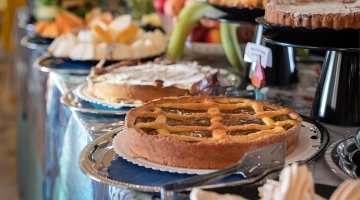 Detail of sweets present in the breakfast buffet