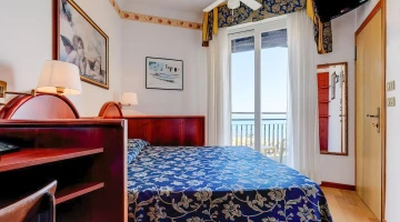 Single room Senior