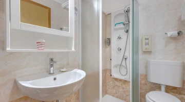 Bathroom of a connecting Bellavista room