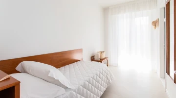 Chambre simple avec balcon vue mer