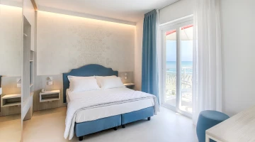 Chambre double avec balcon meublé