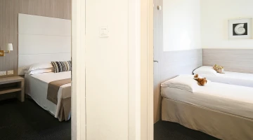 Solution familiale avec chambres communicantes