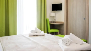 Komfort-Doppelzimmer mit TV
