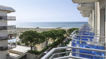 Balkon mit Meerblick