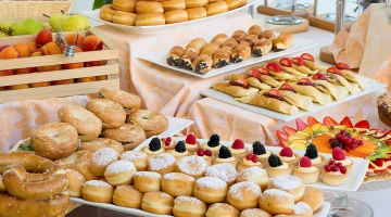 Süßes Buffet zum Frühstück