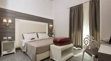 Deluxe room with luggage rack