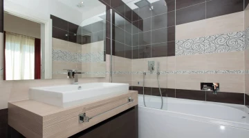 Private facilities with bathtub