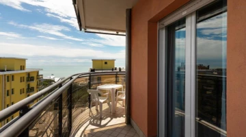 Furnished balcony
