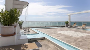 Panoramic terrace