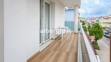Terrasse avec mobilier