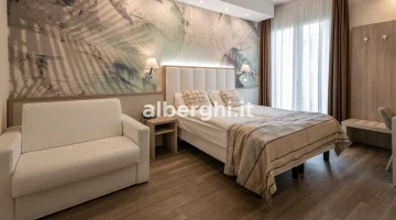 Chambre avec canapé