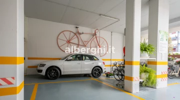 Parking pour voitures et vélos