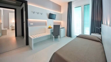 Einzelzimmer mit Balkon