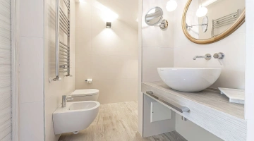 Salle de bain avec mobilier moderne