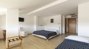 Dreibettzimmer
