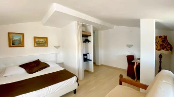 Doppelzimmer mit Safe