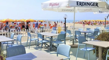 Bar fronte spiaggia