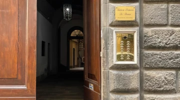 Eingang zum Palast