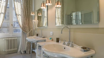 Salle de bain de la chambre supérieure Ginori