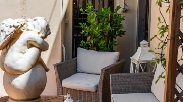 Coin détente avec canapés et fauteuils