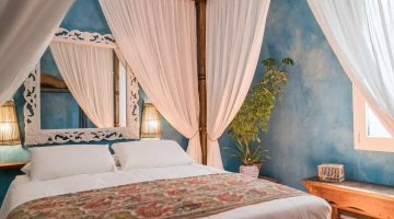 Letto matrimoniale a baldacchino