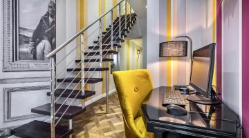 Two-story suite