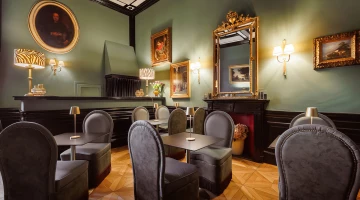 Lounge mit Bar