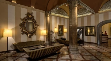 Entrée du Grand Hôtel Cavour