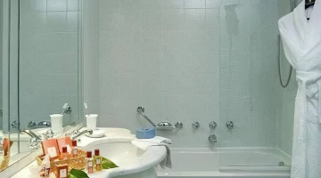 Bagno privato con vasca e kit di cortesia
