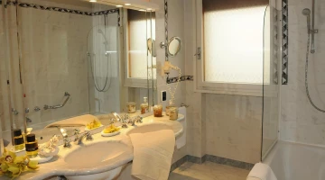Bagno privato con box doccia