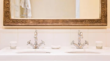 Bagno con doppio lavabo