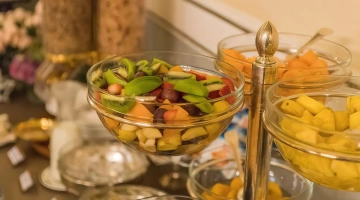 Buffet con frutta fresca