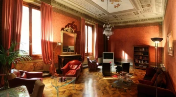 Saal mit Originalfresken