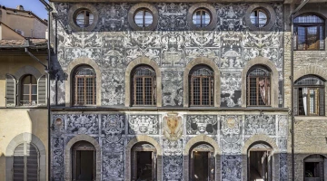 Façade du bâtiment chapeau blanc