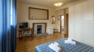 Superior-Zimmer mit TV und Kamin