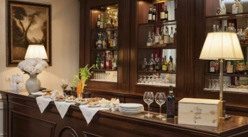 Lounge bar
