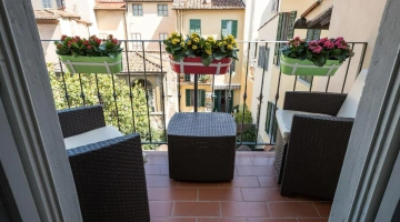 Privater Balkon mit Sitzgelegenheiten
