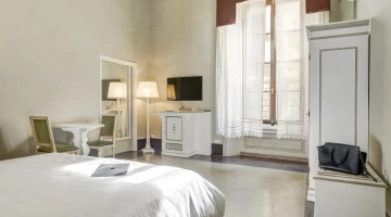 Detail der Einrichtung im Deluxe-Zimmer