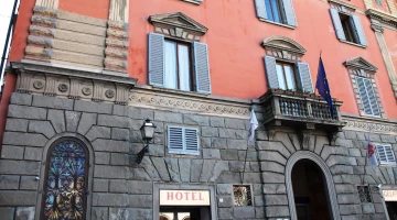 Außenansicht des Hotels Le Due Fountains